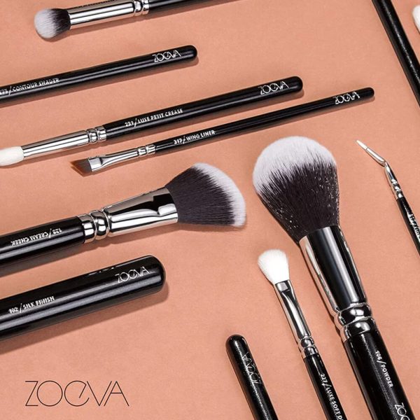 Makeup-Brush-Set-Includes-15-Face-Eye-Makeup-Brushes.jpg